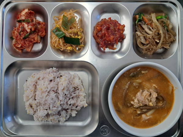 4735b326dad576a38d03374ca00ccc56_1767544