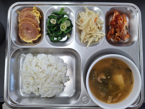 4735b326dad576a38d03374ca00ccc56_1767544