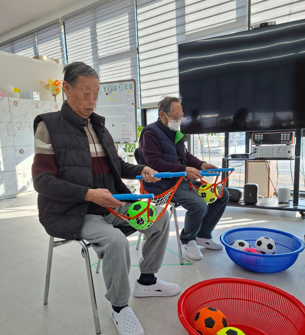 4735b326dad576a38d03374ca00ccc56_1767550